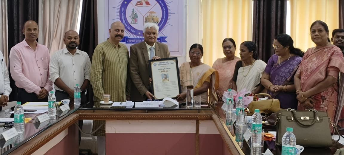 पद्मश्री पुरस्कार से सम्मानित होकर नई दिल्ली से लौटीं डॉ. बुधरी ताती का विश्वविद्यालय में सम्मान किया गया।  10 july 2026